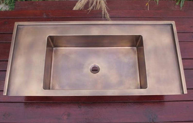 Single-Hole Brass Bathroom Faucet with Dual Cross Handles
