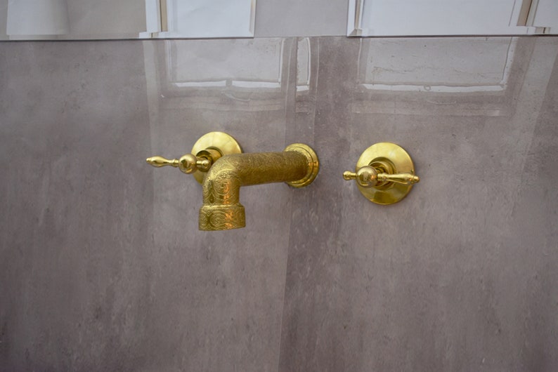 Polished Chrome Minimalist Wall