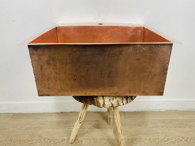 Hand-Hammered Pure Copper Farmhouse Sink