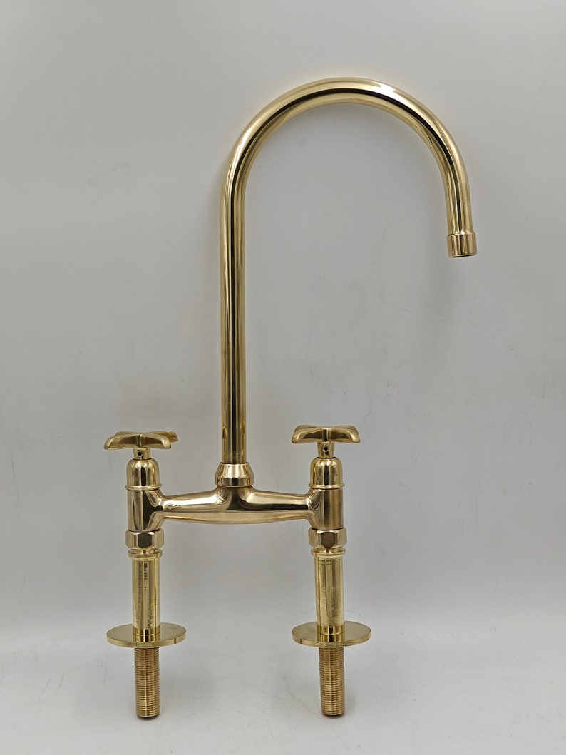 Polished Brass Swan Neck Vanity Tap