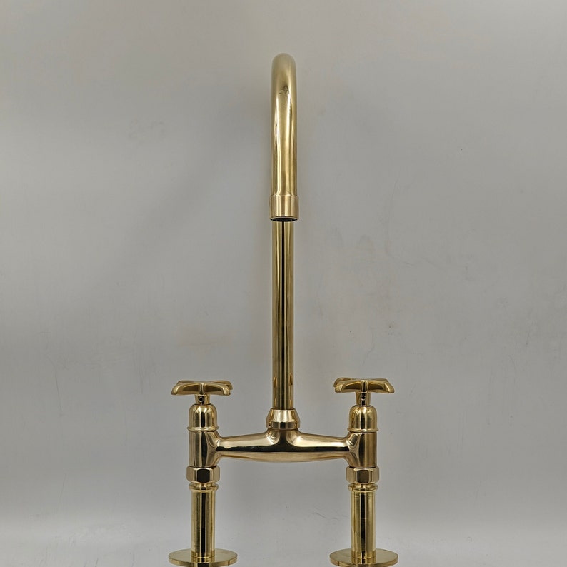 Polished Brass Swan Neck Vanity Tap