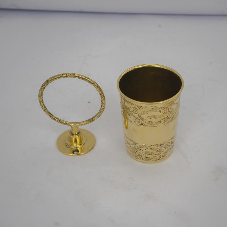 Brass Wall-Mounted Toothbrush Holder for Bathroom Cup