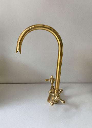 Polished Brass Swan-Neck Faucet with Scalloped Spout