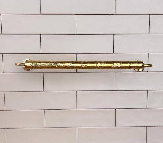 Vintage Rustic Wall-Mounted Towel Bar