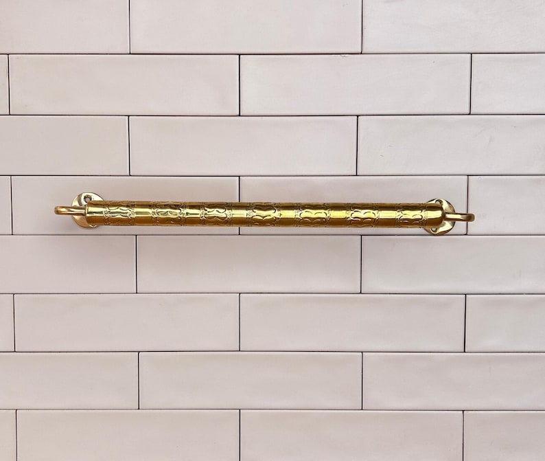 Vintage Rustic Wall-Mounted Towel Bar
