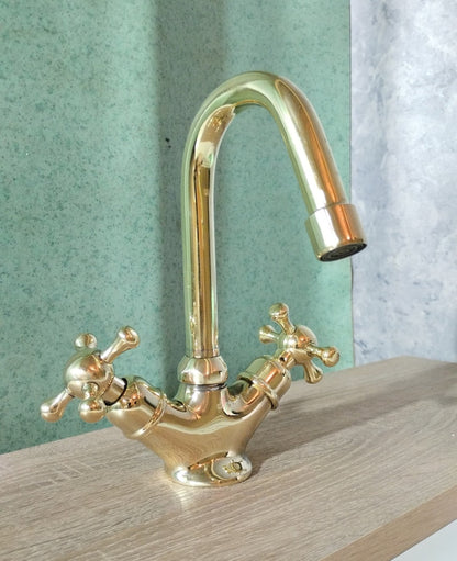 Vintage Brass Deck Mount Bathroom Faucet