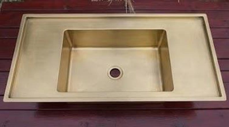 Single-Hole Brass Bathroom Faucet with Dual Cross Handles