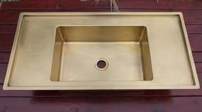 Single-Hole Brass Bathroom Faucet with Dual Cross Handles