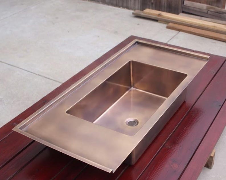 Single-Hole Brass Bathroom Faucet with Dual Cross Handles