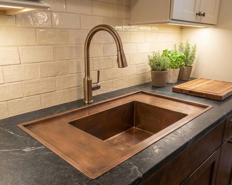 Single-Hole Brass Bathroom Faucet with Dual Cross Handles