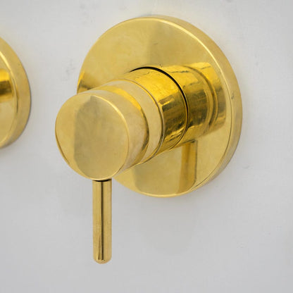 Single Handle Unlacquered Brass Wall Faucet Hot And Cold Water