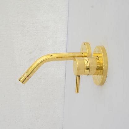 Single Handle Unlacquered Brass Wall Faucet Hot And Cold Water