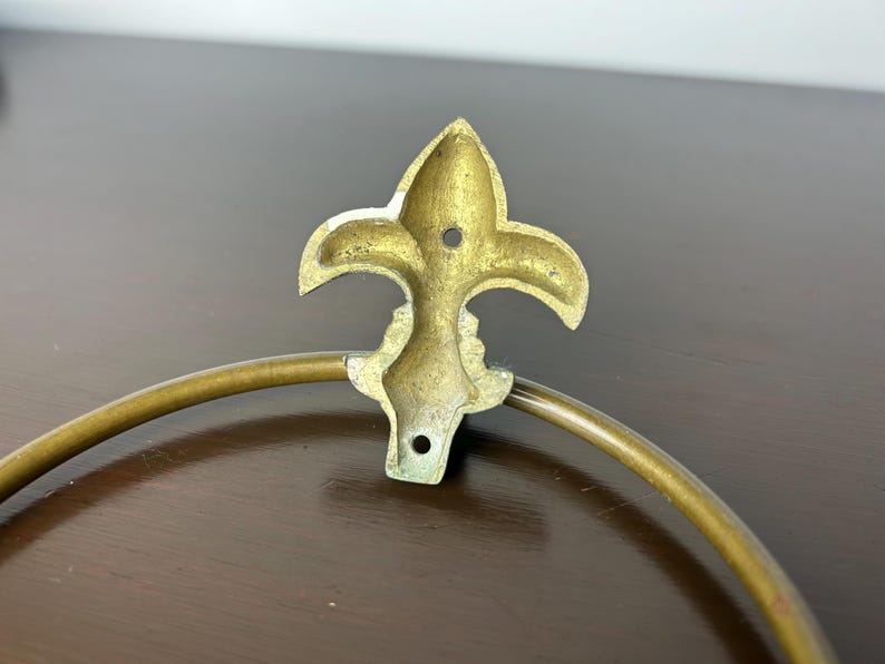 Brass Fleur-De-Lis Towel Ring Wall Mounted Bathroom Fixture