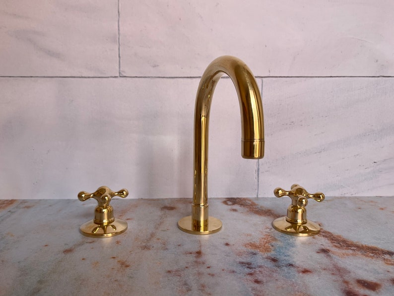 Minimalist Widespread Brass Bathroom Faucet