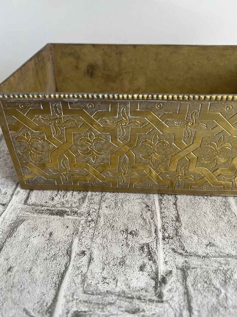Handmade Brass Tissue Box Cover – Moroccan Engraved Metal Decorative Tissue Holder