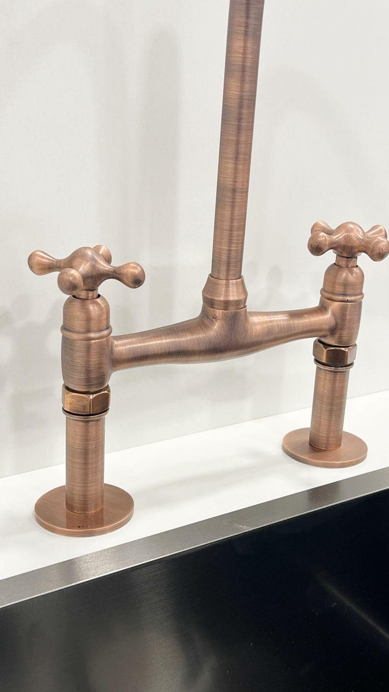 Vintage Bridge Copper Kitchen Faucet with Gooseneck Spout