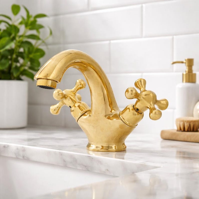 Luxury Polished Brass Bathroom Faucet