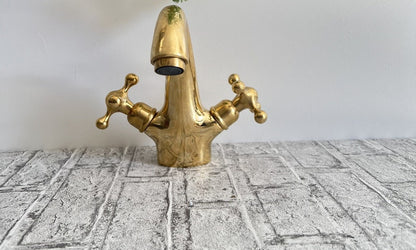 Luxury Gooseneck Solid Brass Bathroom Faucet
