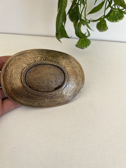 Handmade Brass Soap Dish Set – Engraved & Hammered Brass Bathroom Trays