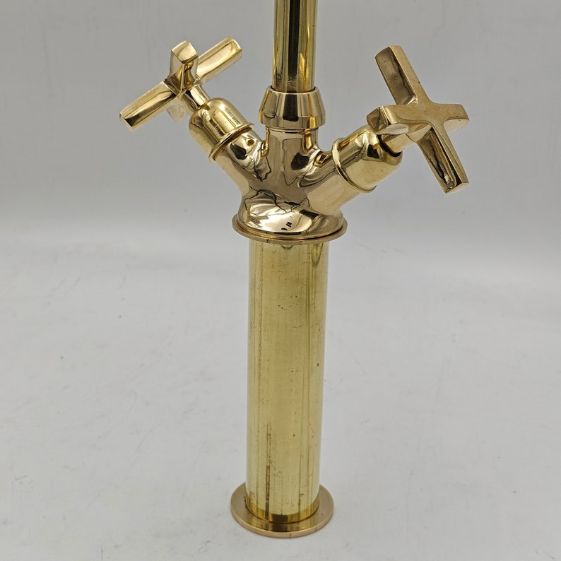 Dual Cross Handles, Single Hole, High-Arc Spout