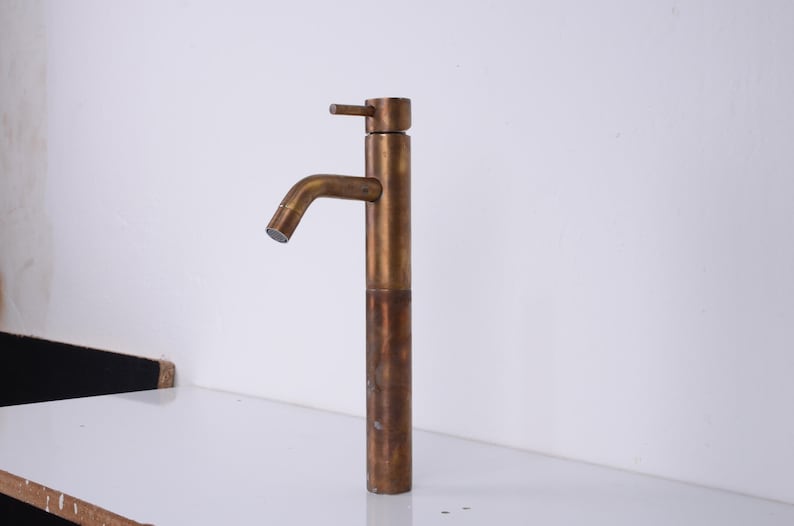 Antique Brass Tall Faucet – Single Hole