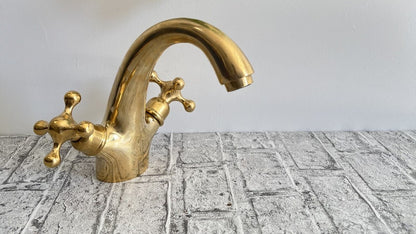 Luxury Gooseneck Solid Brass Bathroom Faucet