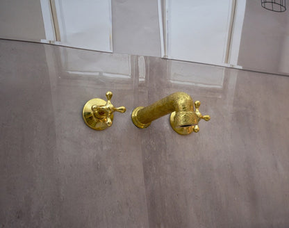 Polished Chrome Minimalist Wall