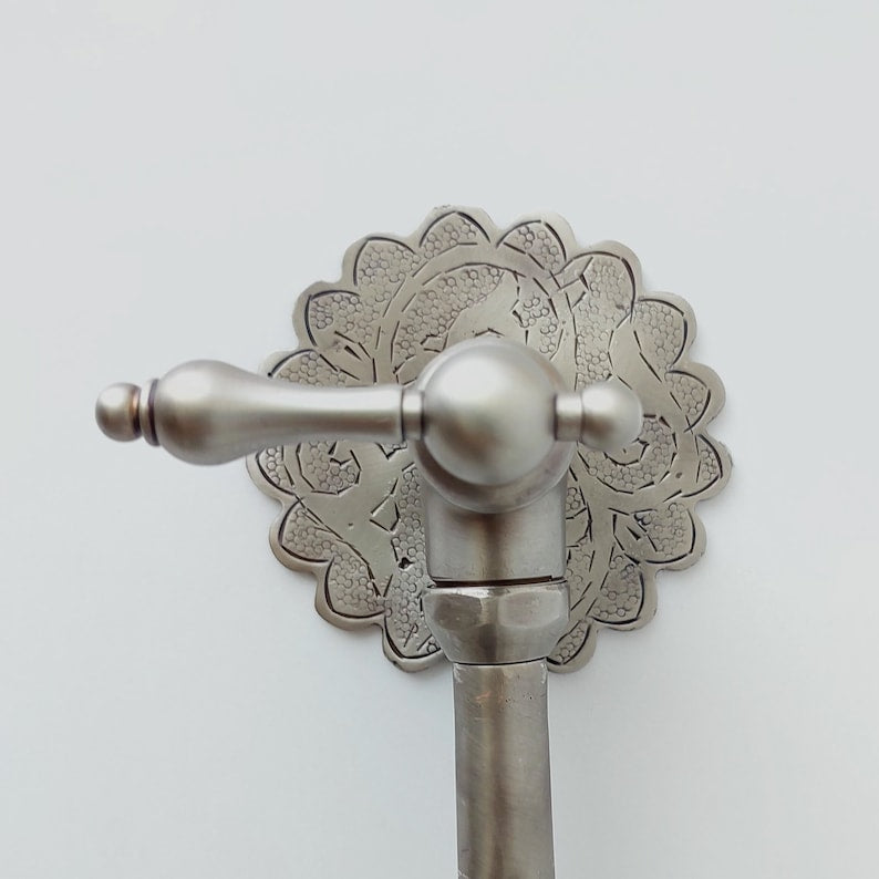 Vintage Wall-Mount Faucet