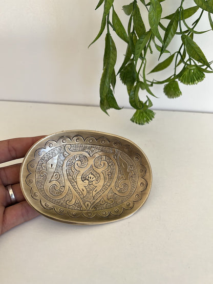 Handmade Brass Soap Dish Set – Engraved & Hammered Brass Bathroom Trays