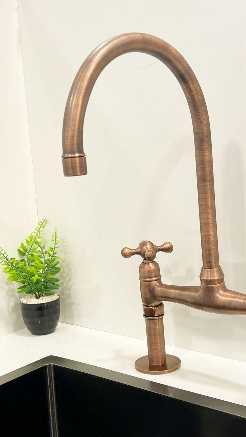 Vintage Bridge Copper Kitchen Faucet with Gooseneck Spout