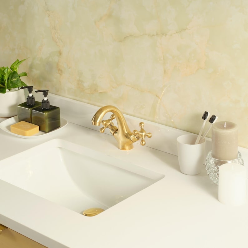 Vintage Polished Brass Bathroom Faucet with Cross Handles