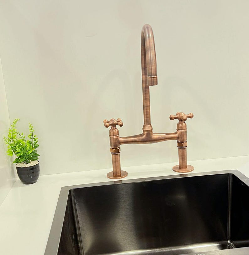 Vintage Bridge Copper Kitchen Faucet with Gooseneck Spout