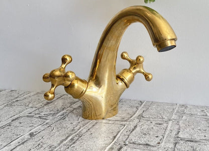 Luxury Gooseneck Solid Brass Bathroom Faucet
