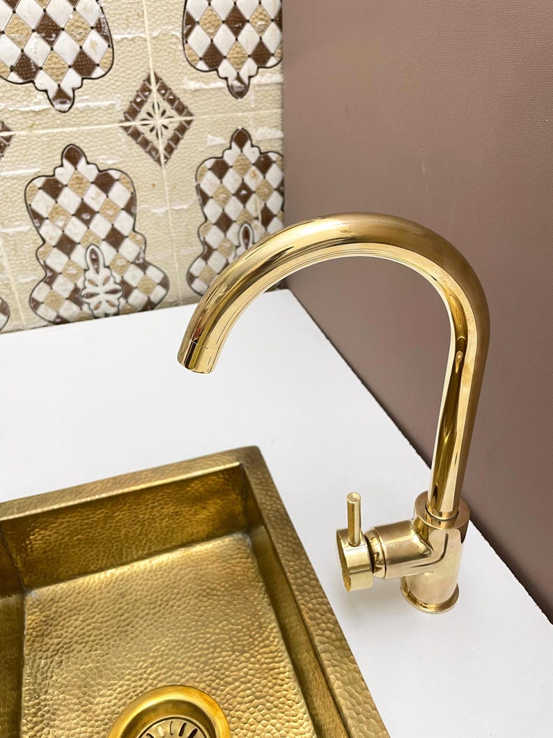 Polished Brass Gooseneck Kitchen Faucet with Lever Handle