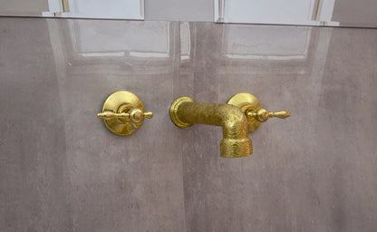 Polished Chrome Minimalist Wall