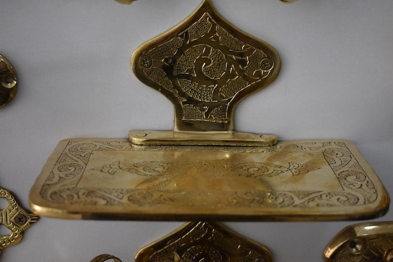 Handmade Solid Brass Soap Dish – Engraved Moroccan Wall-Mounted Bathroom Accessory