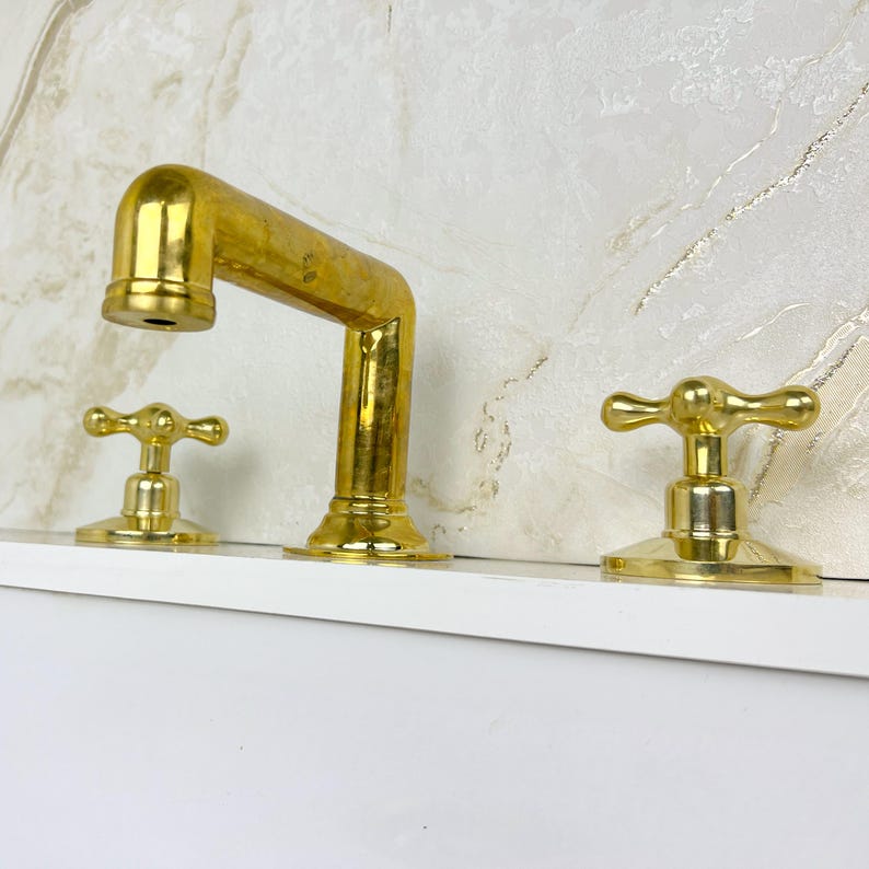 Classic Polished Brass Widespread Faucet with Cross Handles