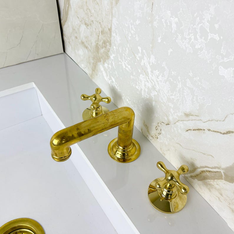 Classic Polished Brass Widespread Faucet with Cross Handles
