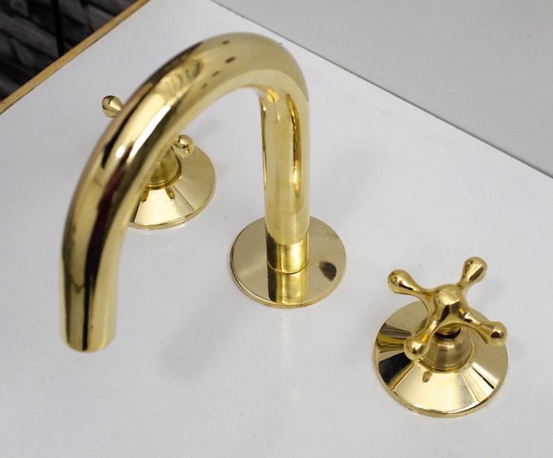 Handcrafted Polished Brass Gooseneck Faucet Set