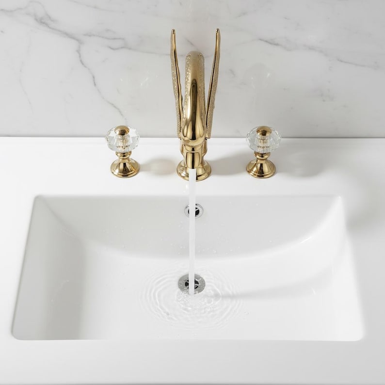 Majestic Swan Luxury Gold Faucet