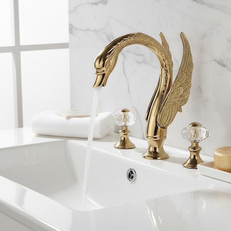Majestic Swan Luxury Gold Faucet