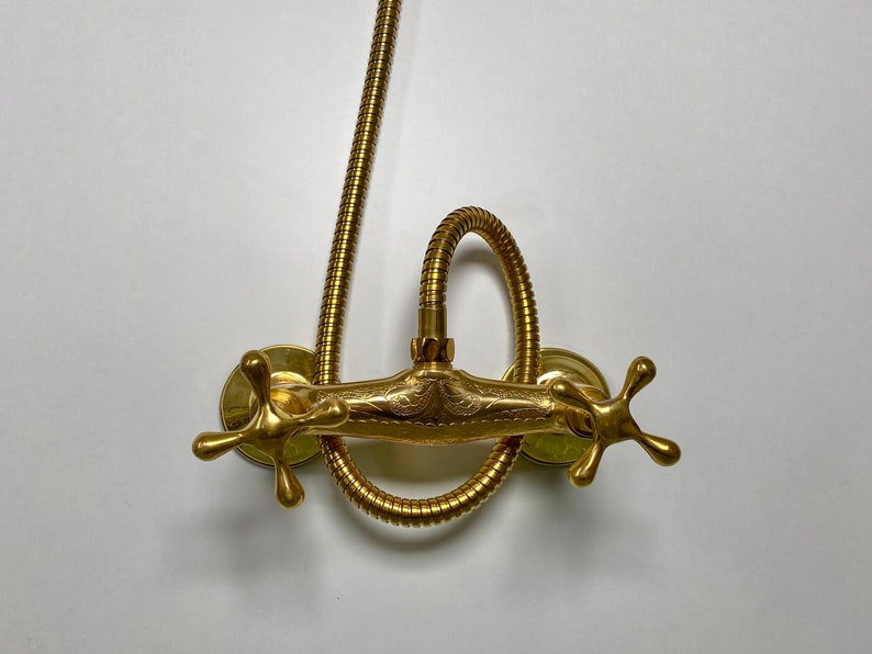 Solid Brass Single-Handle Shower System Featuring