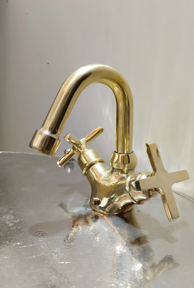 Classic Monobloc High-Arc Faucet
