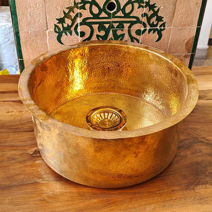 Hammered Brass Deep Round Basin