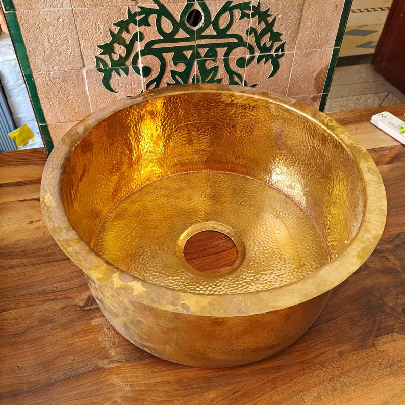 Hammered Brass Deep Round Basin