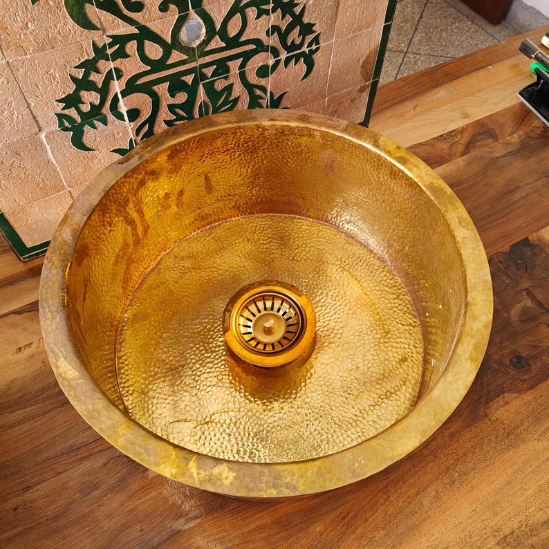 Hammered Brass Deep Round Basin