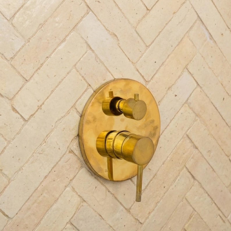 Exquisite Hand-Rubbed Brass Concealed Shower System